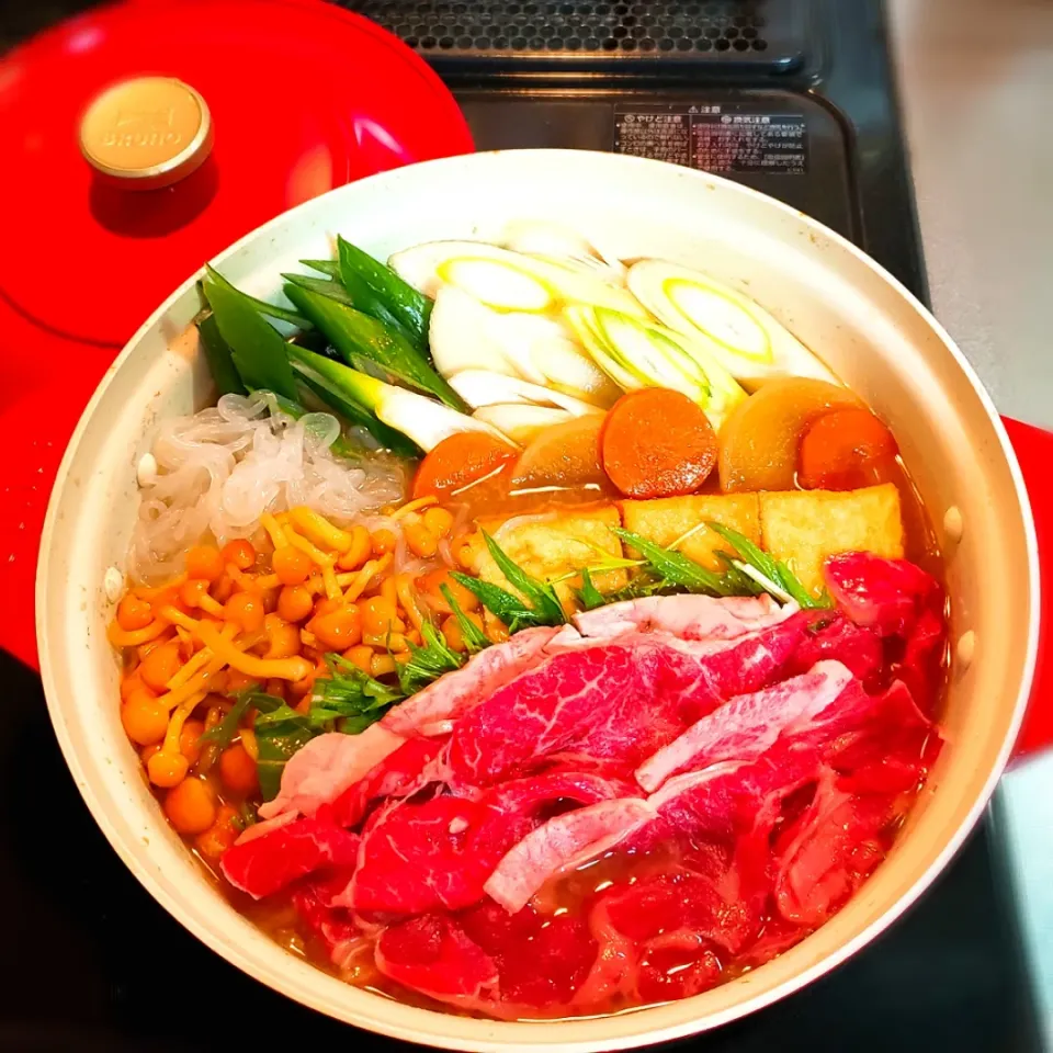 昨夜の発酵鍋の残りをリメイク👍
半額のお肉で、すき焼き🍲|yukaringoさん