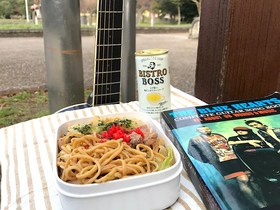 Snapdishの料理写真:屋台風レンジでソース焼きそばべんとう|Tak@さん