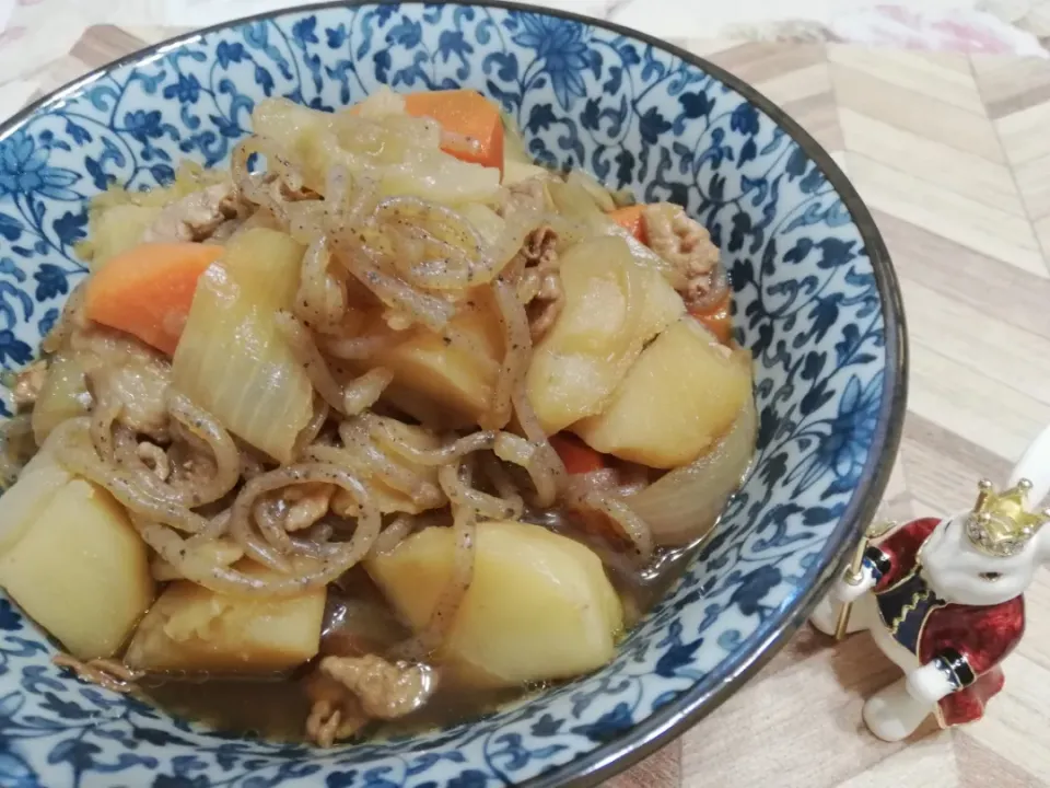 '20 1/22
きのう炊いておいた肉じゃが(肉は🐷)😋|たえさん