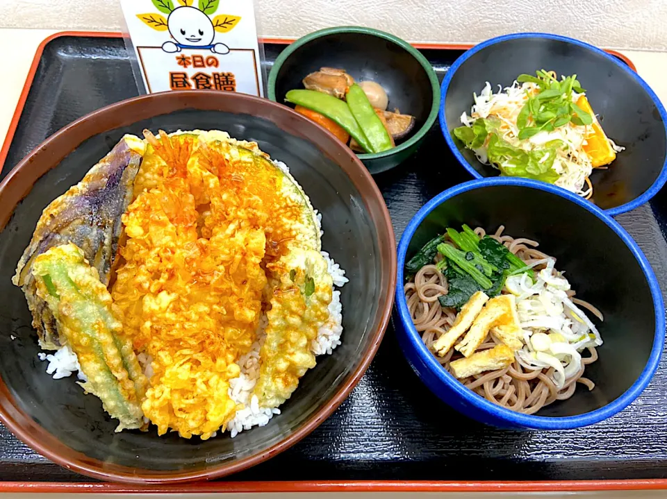 Snapdishの料理写真:海老天丼＆半そばセット|nyama1さん