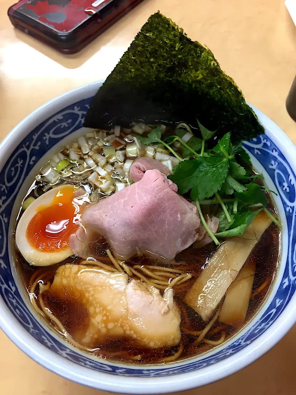 Snapdishの料理写真:煮干しそば（黒）@寿製麺 中華そば よしかわ（北上尾）|Kazuya Miyukiさん