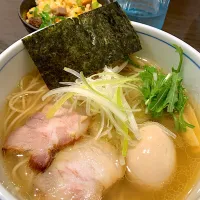 Snapdishの料理写真:白醤油ラーメン|しげさん