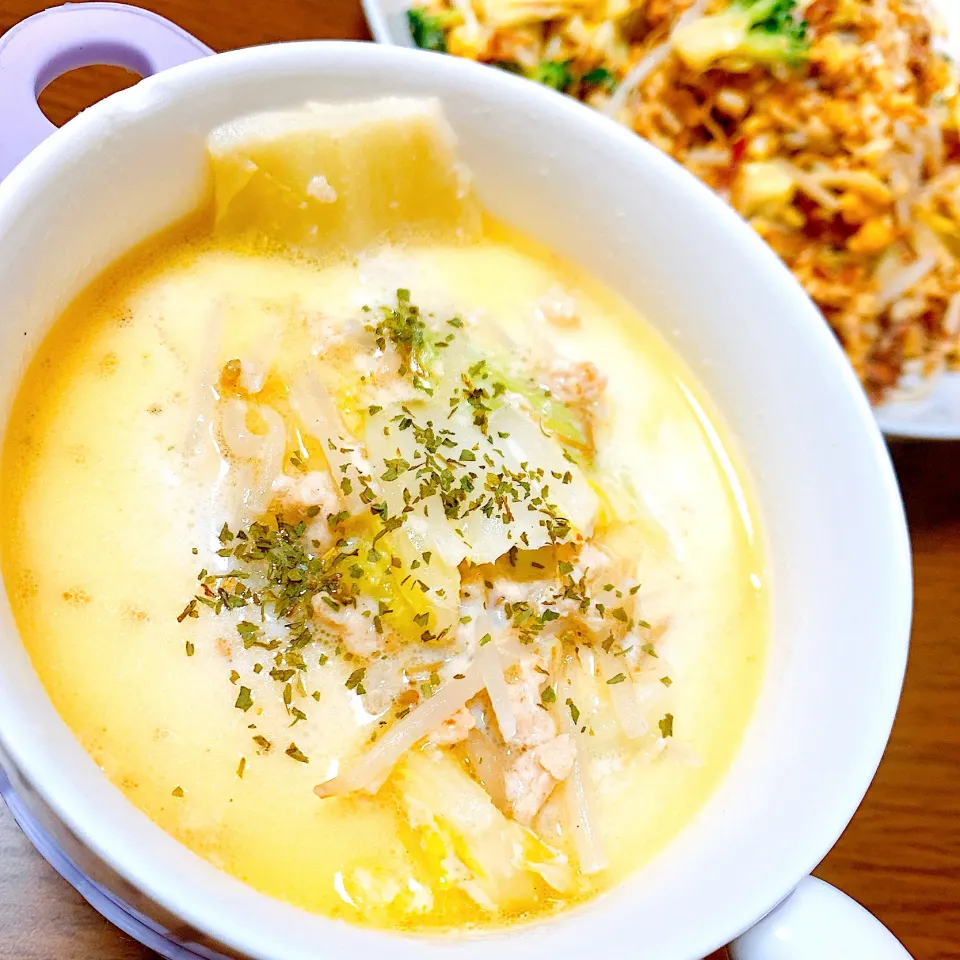 白菜キャベツともやしの鶏ひき肉のミルフィーユ豆乳スープとキャベツ,コンビー,ブロッコリーの炒り卵|Sakuraさん