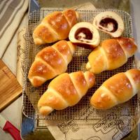 塩あんバターロール🧂🥐🌚20時からのパン活