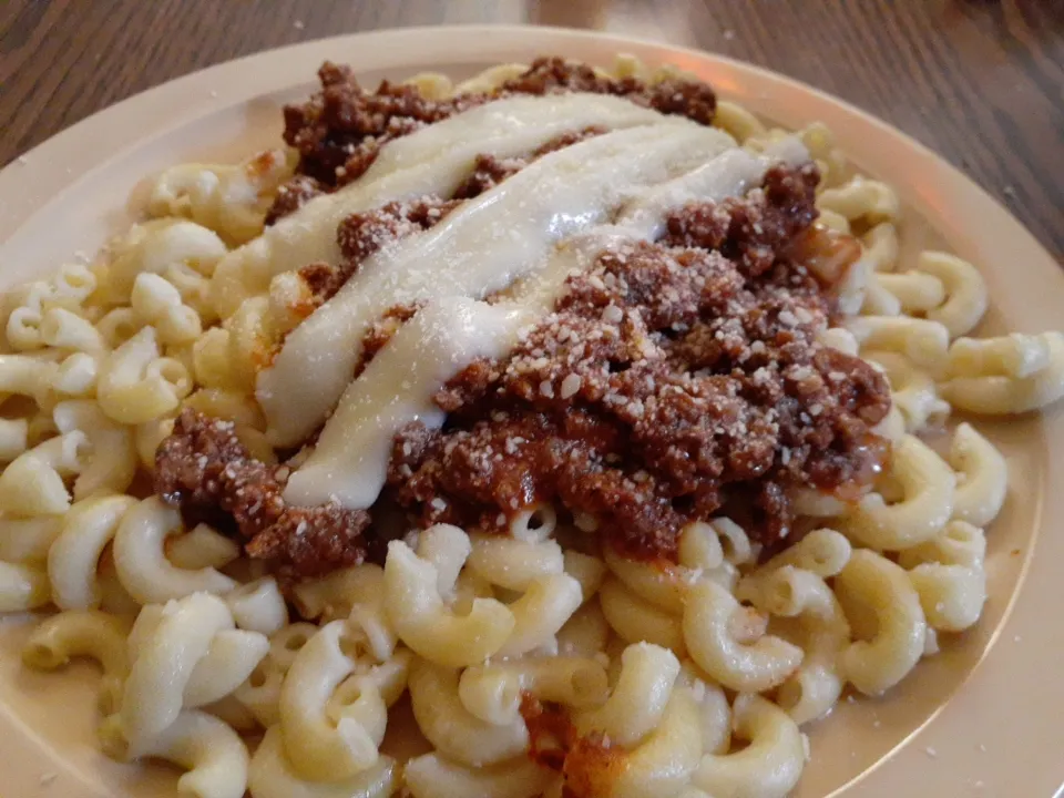 Macaroni With Meat Sauce and Mozzarella and Parmesan|Kelさん