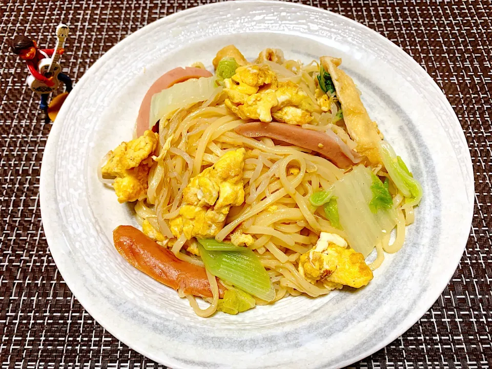 塩焼きそば🧂とうもろこし麺|くろねこっく🐈‍⬛さん