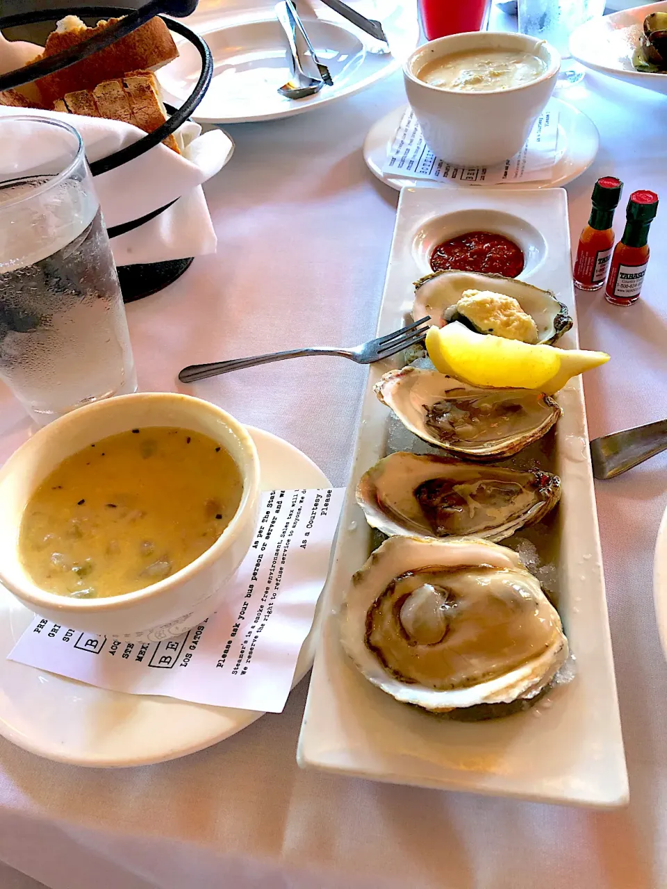 Clam chowder +oysters|vivian koさん