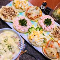 「イングリッシュマフィンでいろいろ乗っけのオープンサンド」と「ドリア」