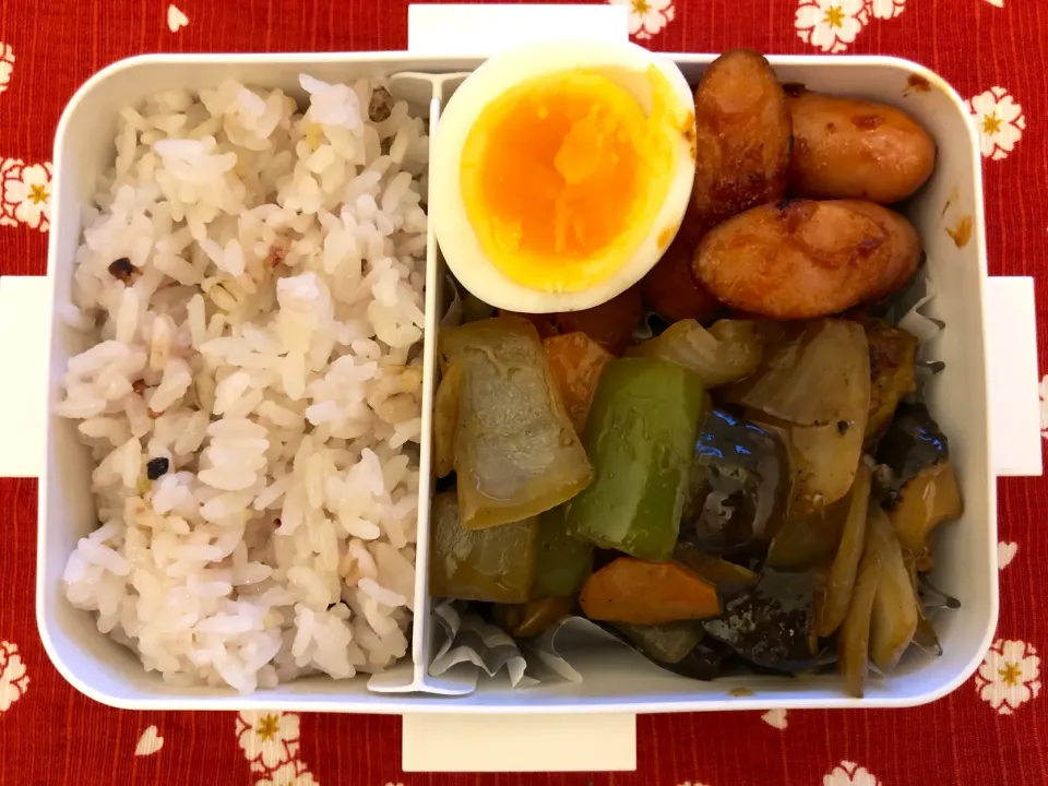 Snapdishの料理写真:鶏団子酢豚風弁当|freeさん