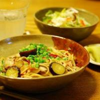 ナスとベーコンの和風パスタ
舞茸入り

サラダ
キウイ

和風パスタはめんつゆで味付け☺️