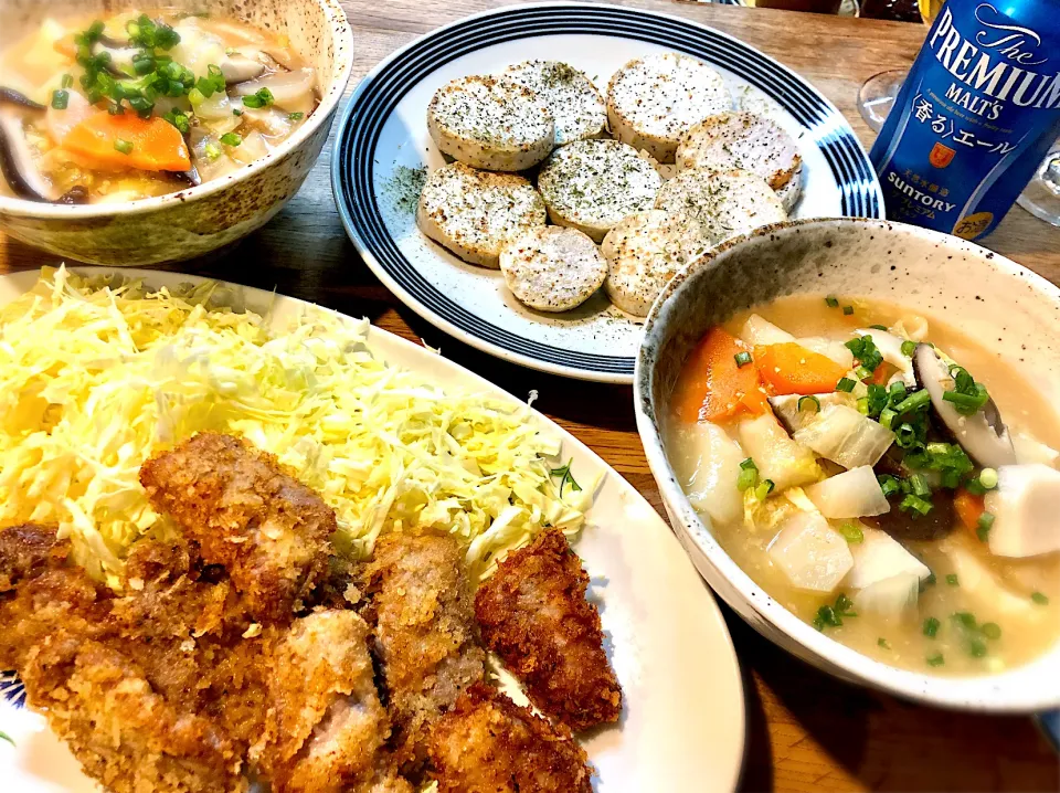 Snapdishの料理写真:大分郷土料理のだんご汁　　　　　　　　　　　豚ももカツ　たけのこ芋のバター焼き|じゅんさんさん