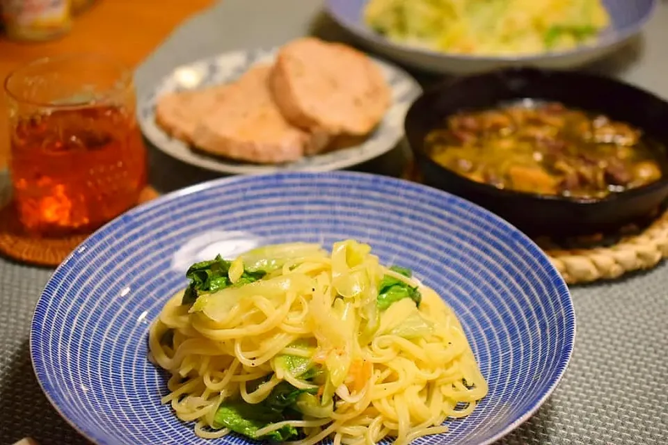 長ネギとレタスのペペロンチーノと砂肝とマッシュルームのアヒージョ|うにんぱすさん