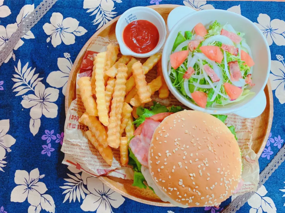 ハンバーガープレート🍔🍟✨|nacchan♪さん