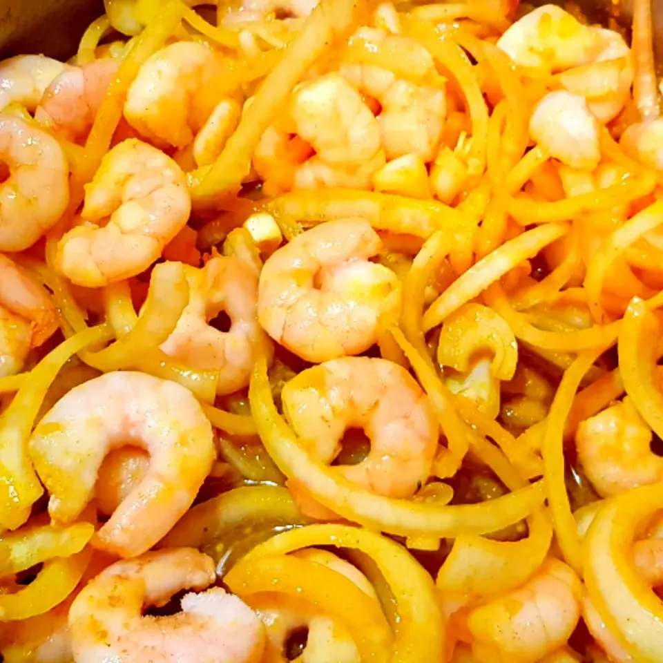 STIR FRIED PRAWNS, ONIONS.|taurean66さん