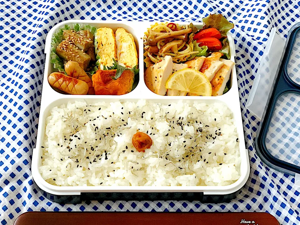 スパイシーチキンソテー弁当♪|たまごさん