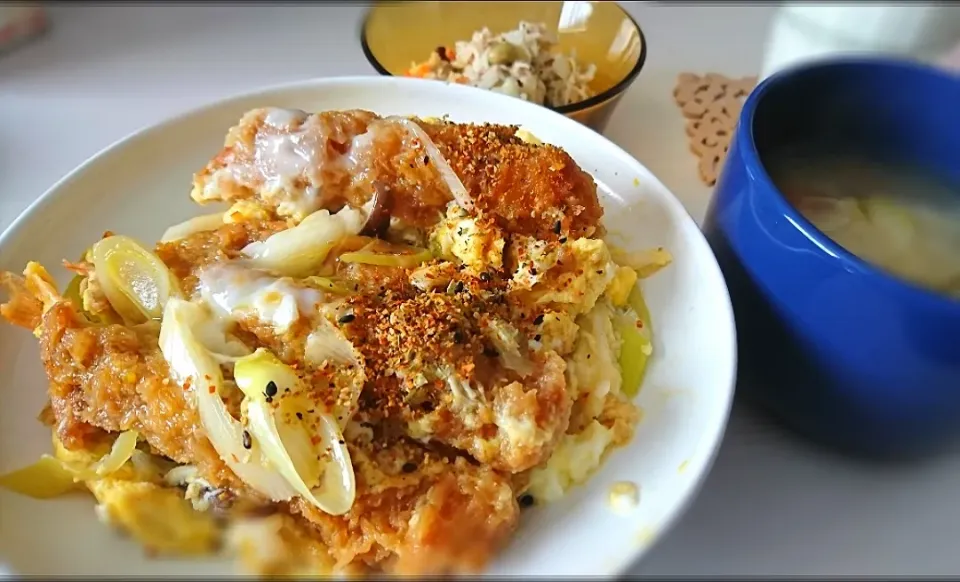 海老フライ玉子とじ丼|えびぱんさん