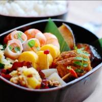 *銀タラの西京漬け
*海老酒煮
*野菜のベーコンロール
*ほうれん草と大豆もやしのおひたし
*こんにゃく（田楽味噌）
*がんもの照り焼き
*なめたけポテトサラダ
*たまご焼き

ちょっと作りすぎましたね(苦笑)
