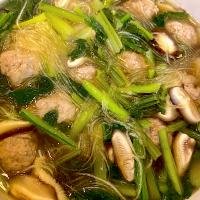 肉団子と小松菜の春雨鍋✨