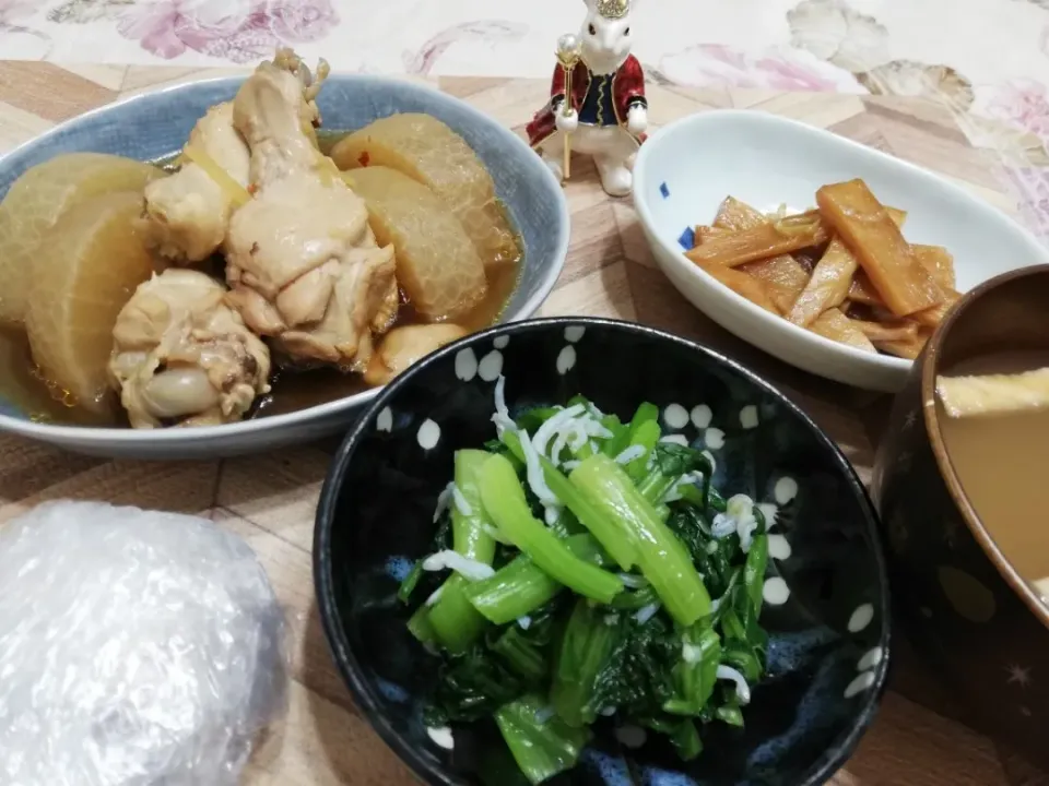 Snapdishの料理写真:'20 1/24 
きのう食べる筈だった手羽元と大根のピリ辛煮😋|たえさん