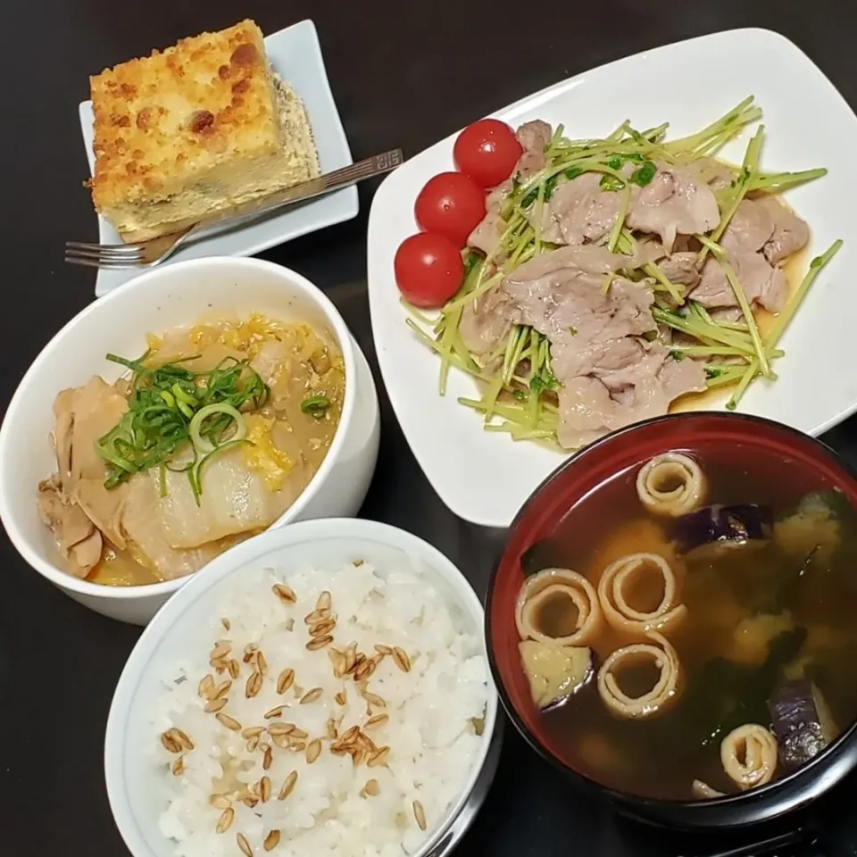 豚ロースと豆苗のスパイシー炒め|Yukiさん