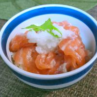 サーモンおろし丼