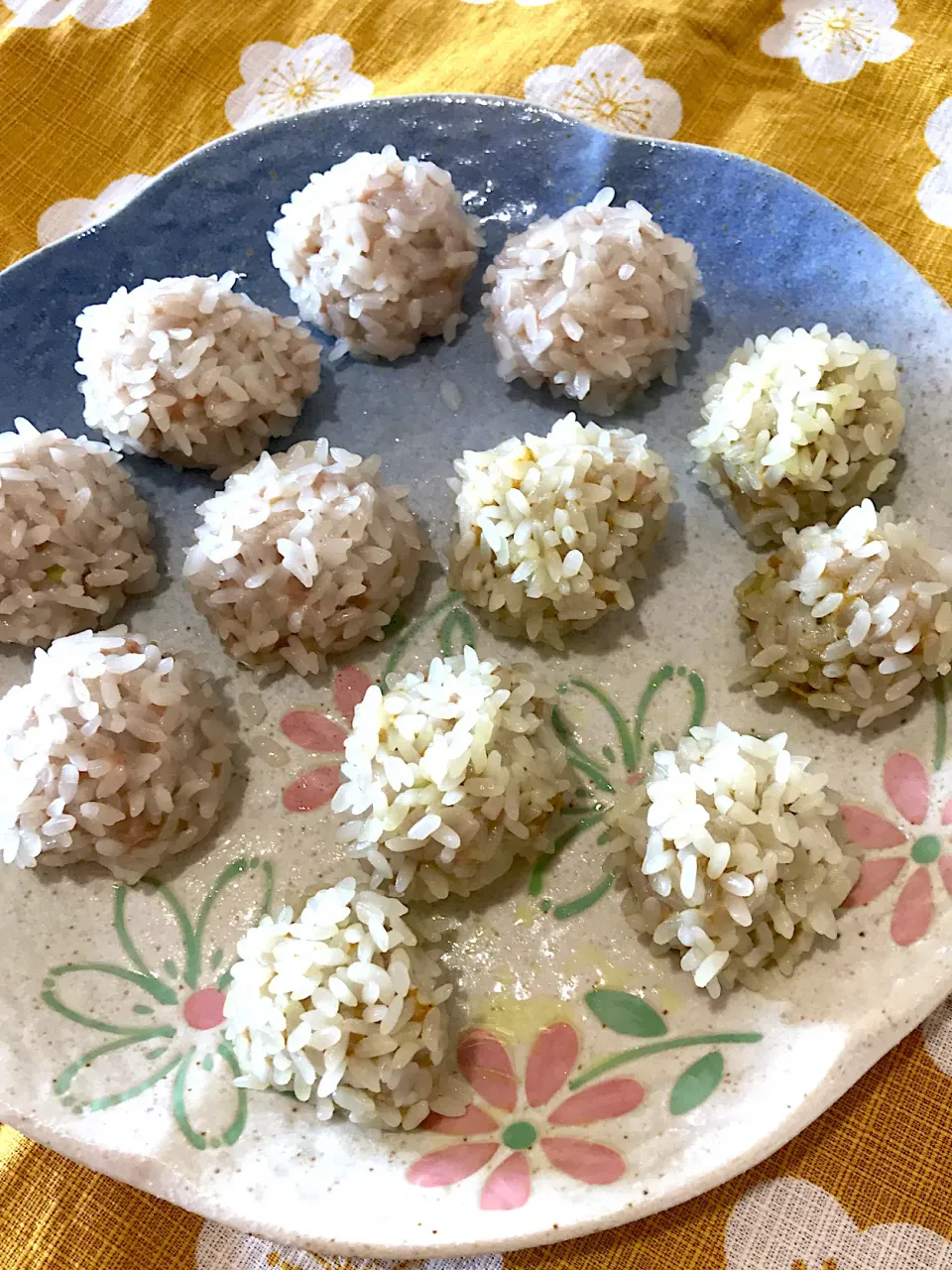 マダム とんちんさんの料理 もちもちふっくらのもち米肉団子✨ 今日の2人のお弁当🍱|いっちゃんさん