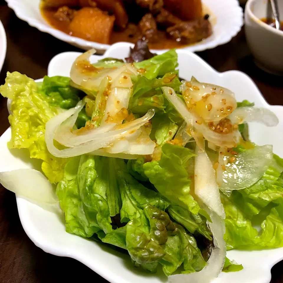 Salad and non-oil sesame dressing|Laarni Nabongさん