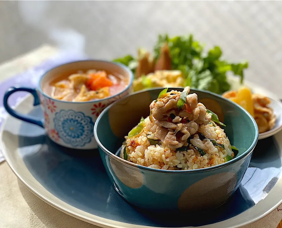 昼ごはん  ネギ塩豚炒飯と、トマトとたまごの中華スープ|砂雪さん