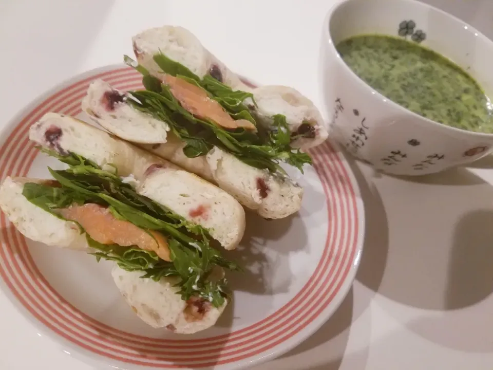 Snapdishの料理写真:休日の朝ごはん~🍞|ポロポロさん