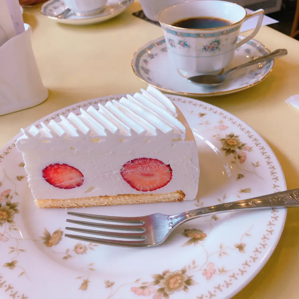 いちごのレアチーズケーキ|みぃさん