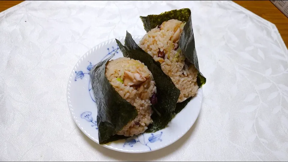 1/26の夜勤弁当 
タコ飯のおにぎり🍙|卯月さん