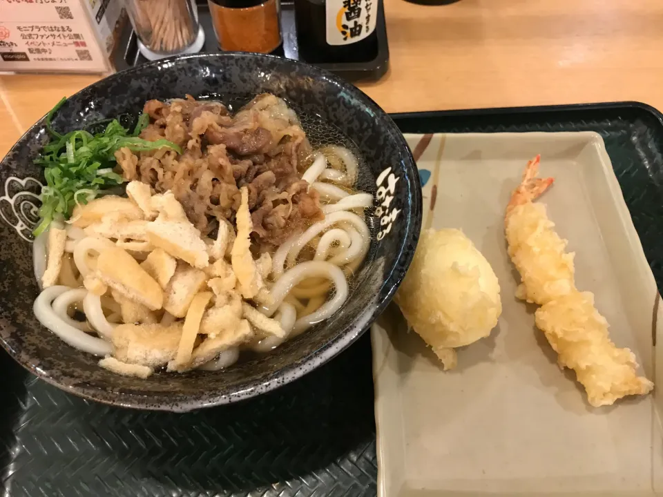 牛肉うどんと揚げ物|手品先輩さん