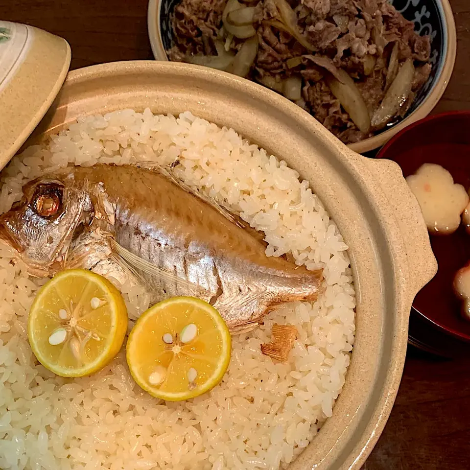 だし蔵さんの鯛めし茶漬けで鯛めし🐟|みっこちゃんさん