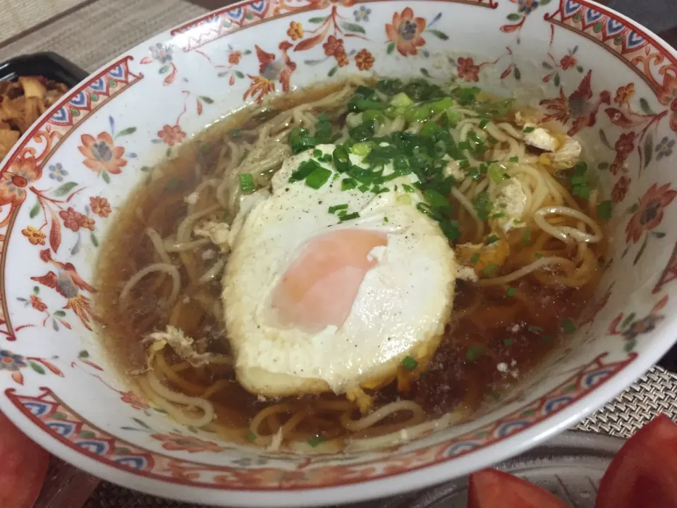 神戸ラーメン 卵入れました|かっちさん