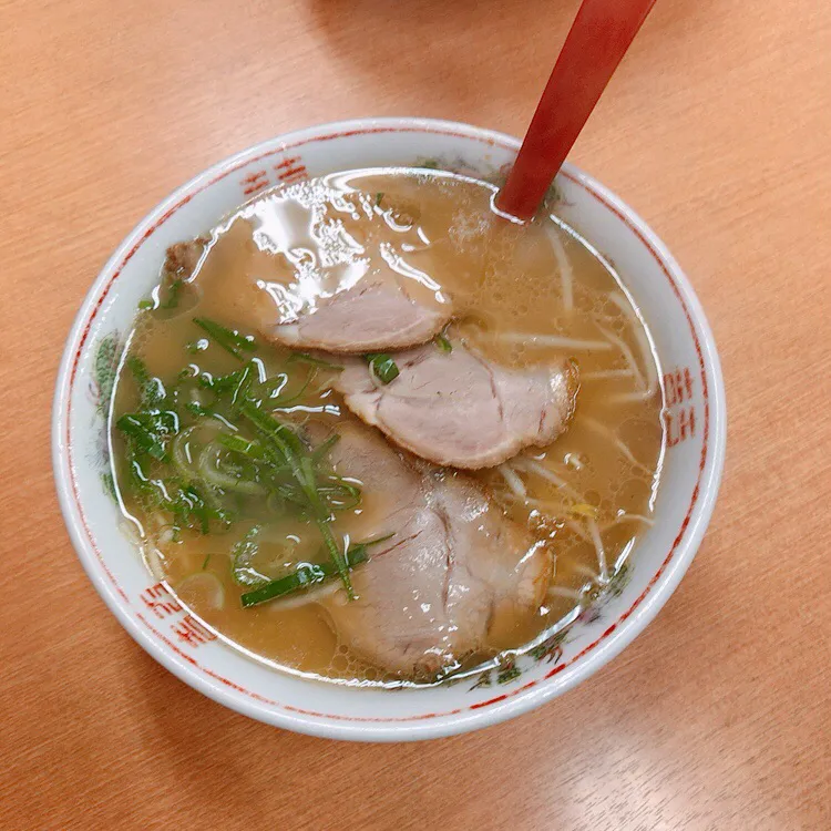 小鳥系ラーメン🍜つばめ🐧|ちゃみこさん