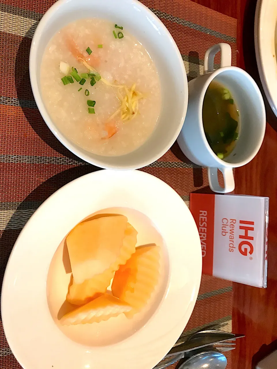 Shrimp congee & fruits|Sky Blueさん