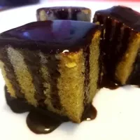 Banana cake with chocolate ganache by me.|Momoy Monalizaさん