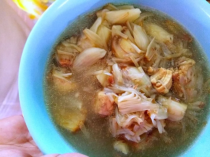 Tarap Soup only in Sabah Malaysia
#SabahFood #KeningauFood

Tarap is a fruit type/jackfruitfamilyfruit|Momoy Monalizaさん