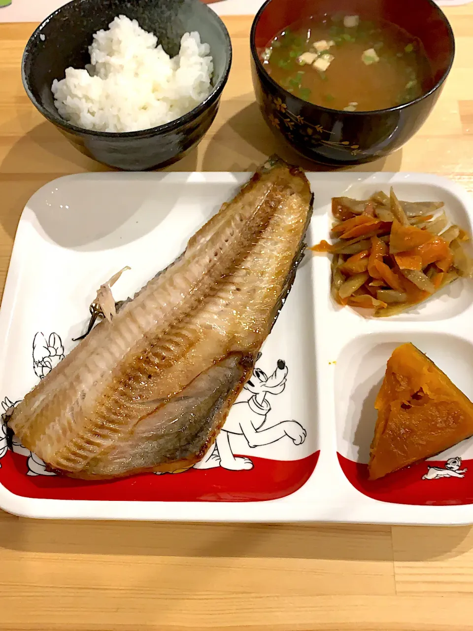 ・ホッケの開き　・きんぴらごぼう　・かぼちゃの煮物|ぺろたんさん