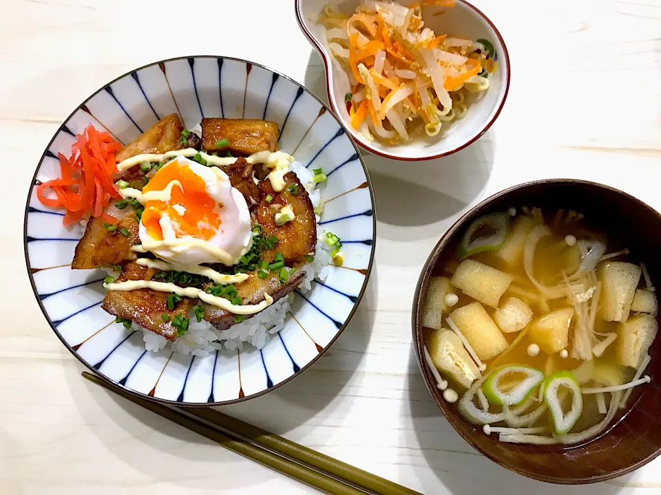 たまにはこってりチャーシューマヨ丼😚|めぐぐさん