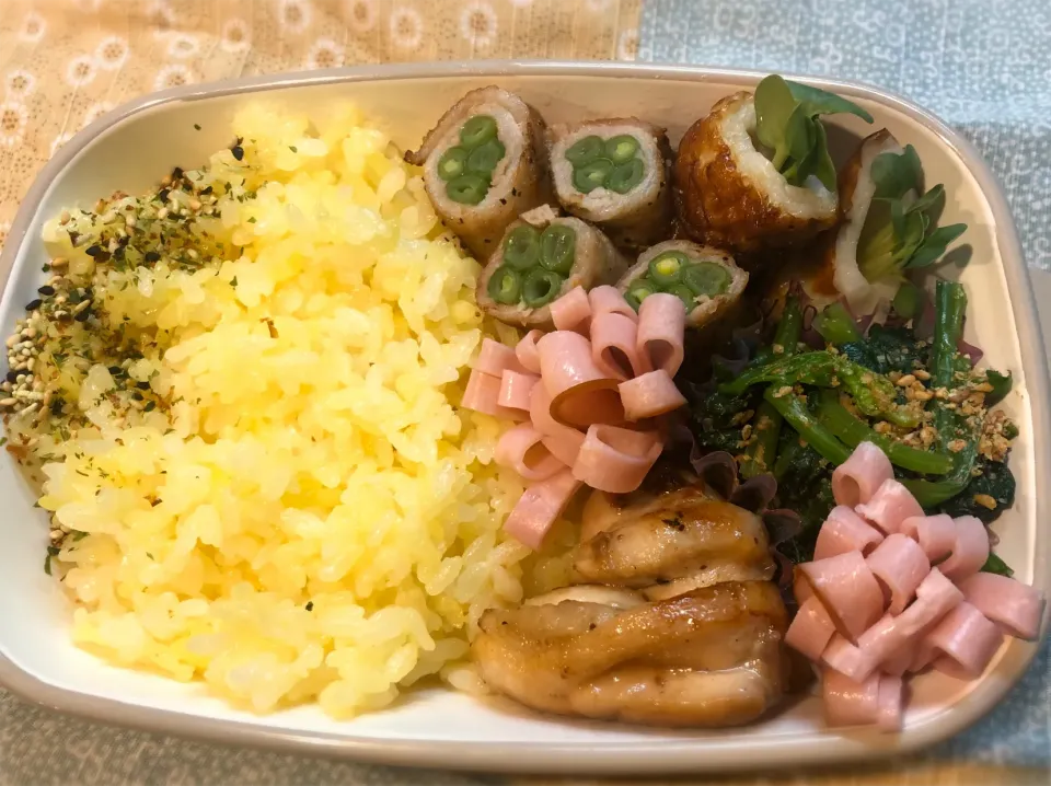 サラ弁　　　　　　　　　　　　　　　　　　鶏もも肉照り焼き　インゲン豆の豚バラ巻き　ほうれん草お浸し|じゅんさんさん