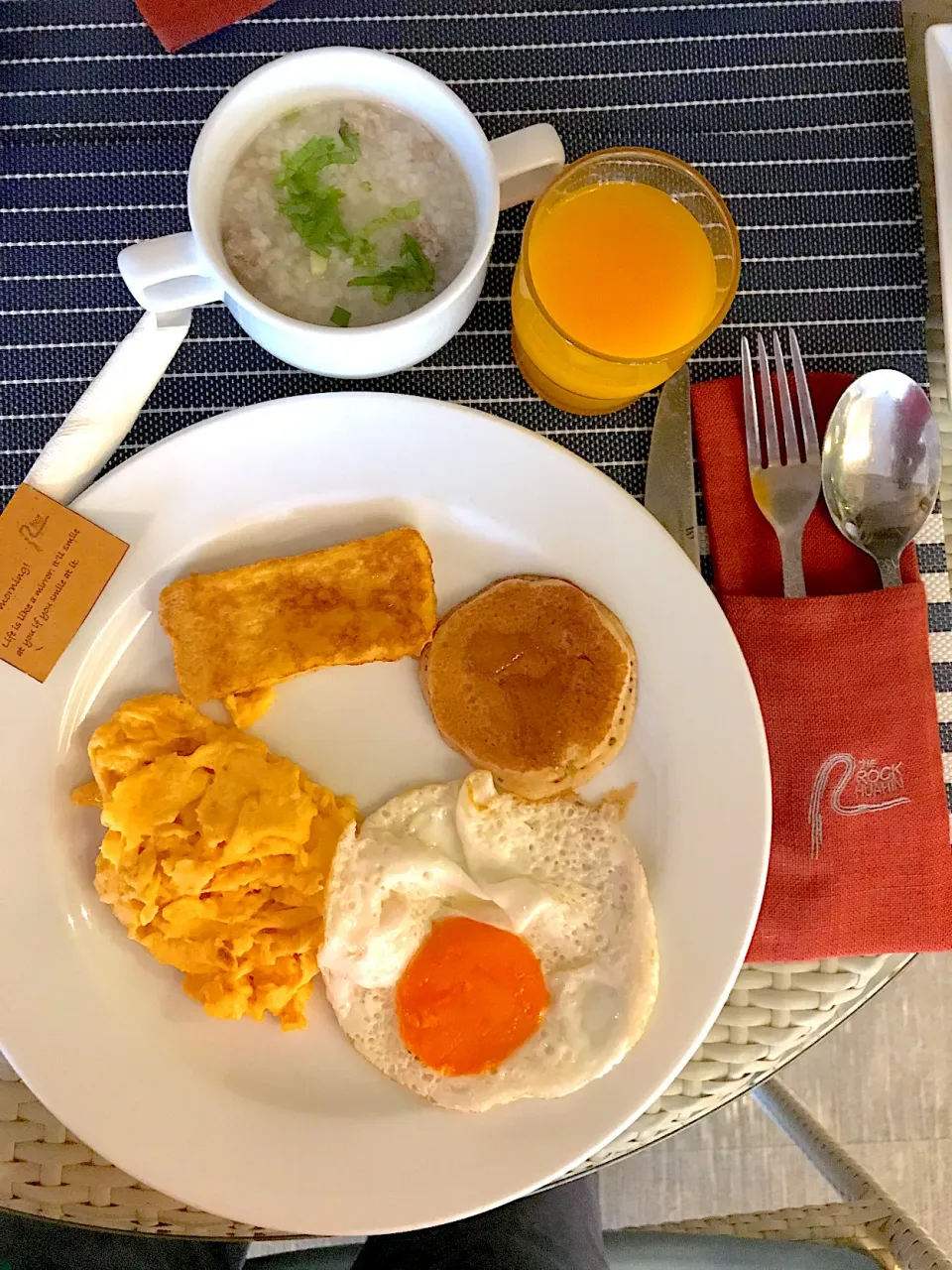 Eggs and French toast, pork congee and orange juice|Sky Blueさん