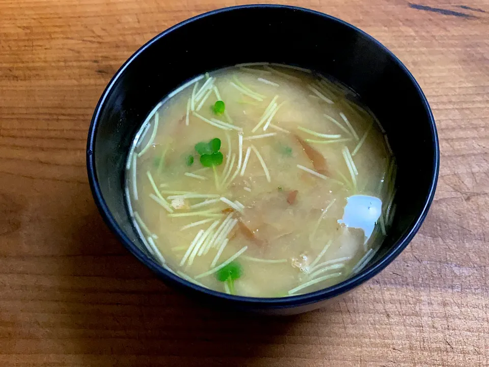 納豆とカイワレの味噌汁|名状しがたいゴミムシのようなものさん