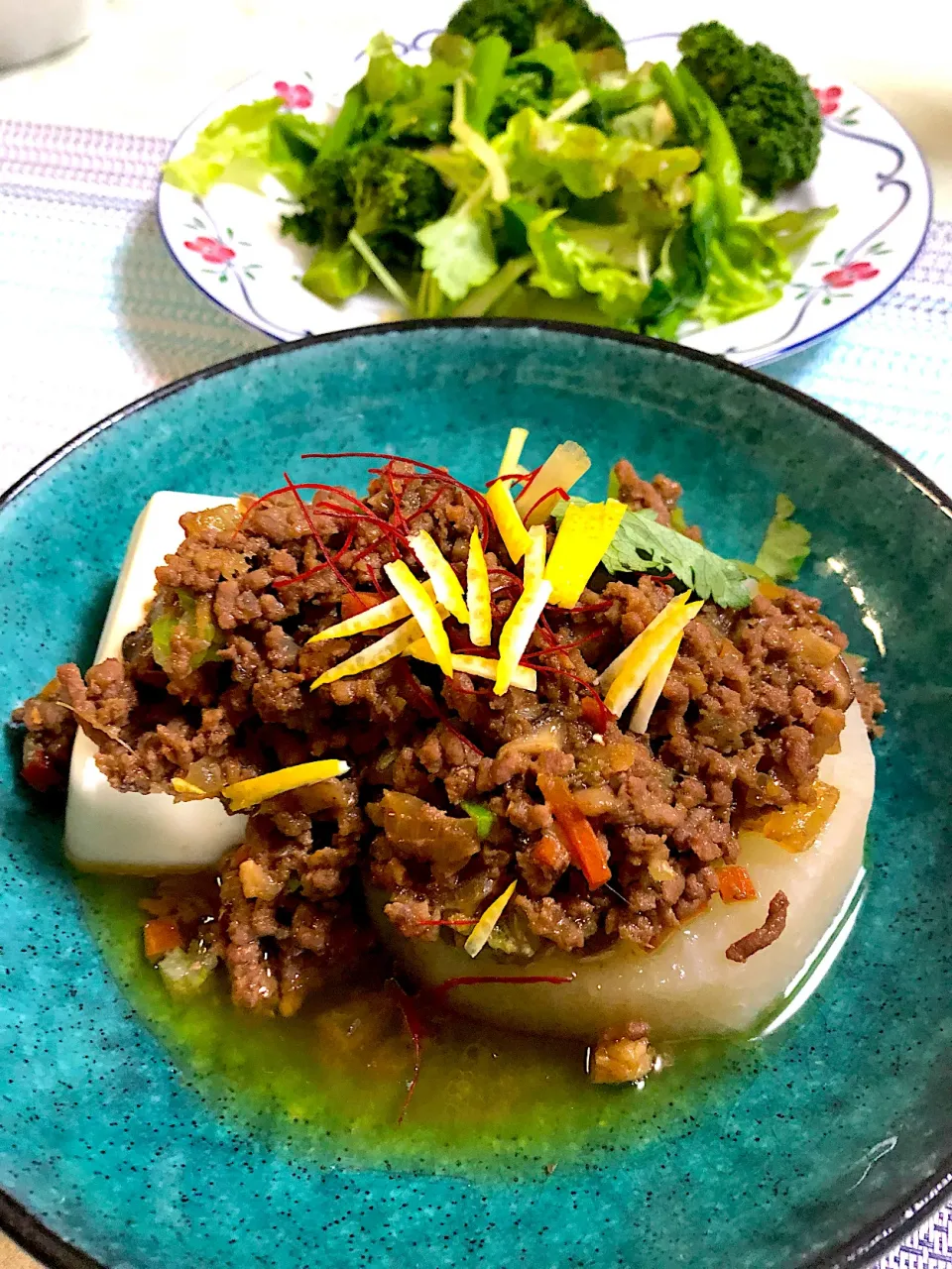 豆腐とふろふき大根の肉味噌かけ|ぽっちさん