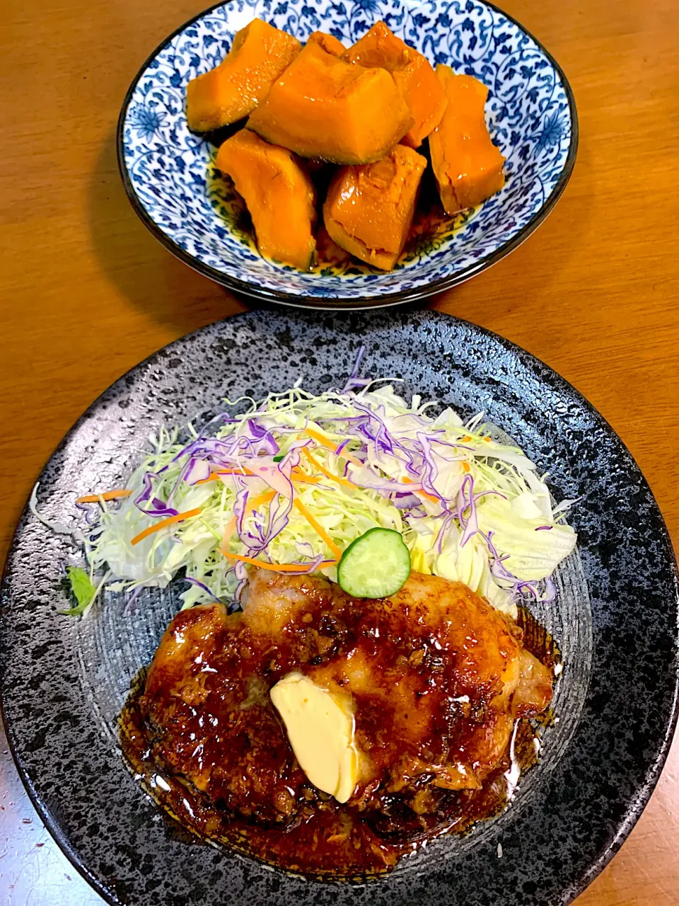 味濃いめ、ご飯が進むトンテキと南瓜の煮物です。|レモンさん