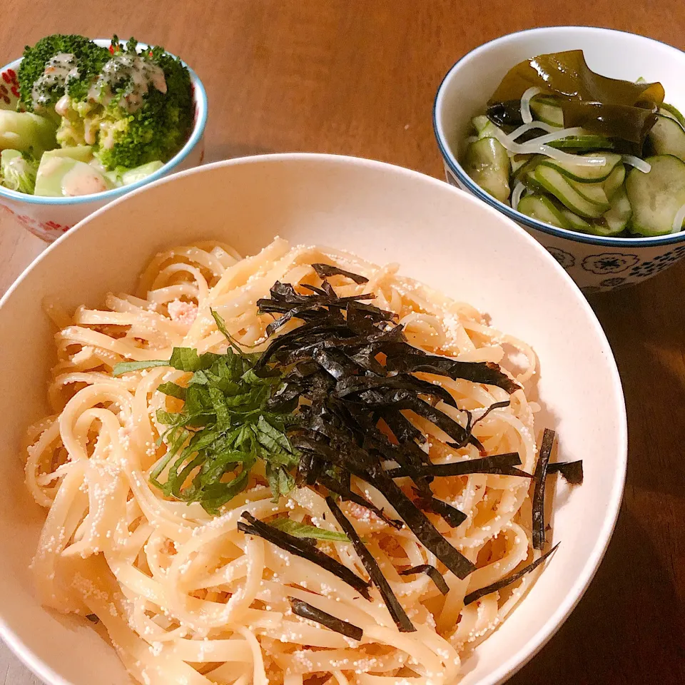 ブッコロリと蛸とワカメときゅうりの酢の物(蛸抜き)とたらこスパ|薫子さん