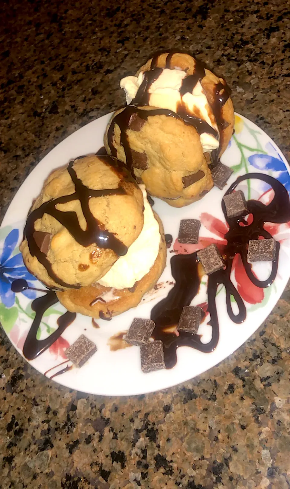 Chocolate chip ice cream sandwiches|Tawanjaさん