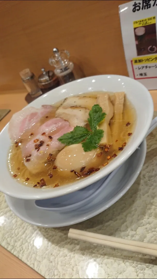 Snapdishの料理写真:なにわ麺次郎「貝出汁中華そば」|たかしさん