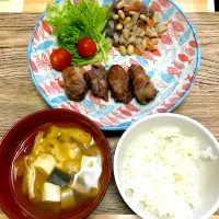 Snapdishの料理写真:豚バラ肉のくるくる巻き、五目豆、ミニサラダ、お豆腐とかぼちゃのお味噌汁|mayaさん