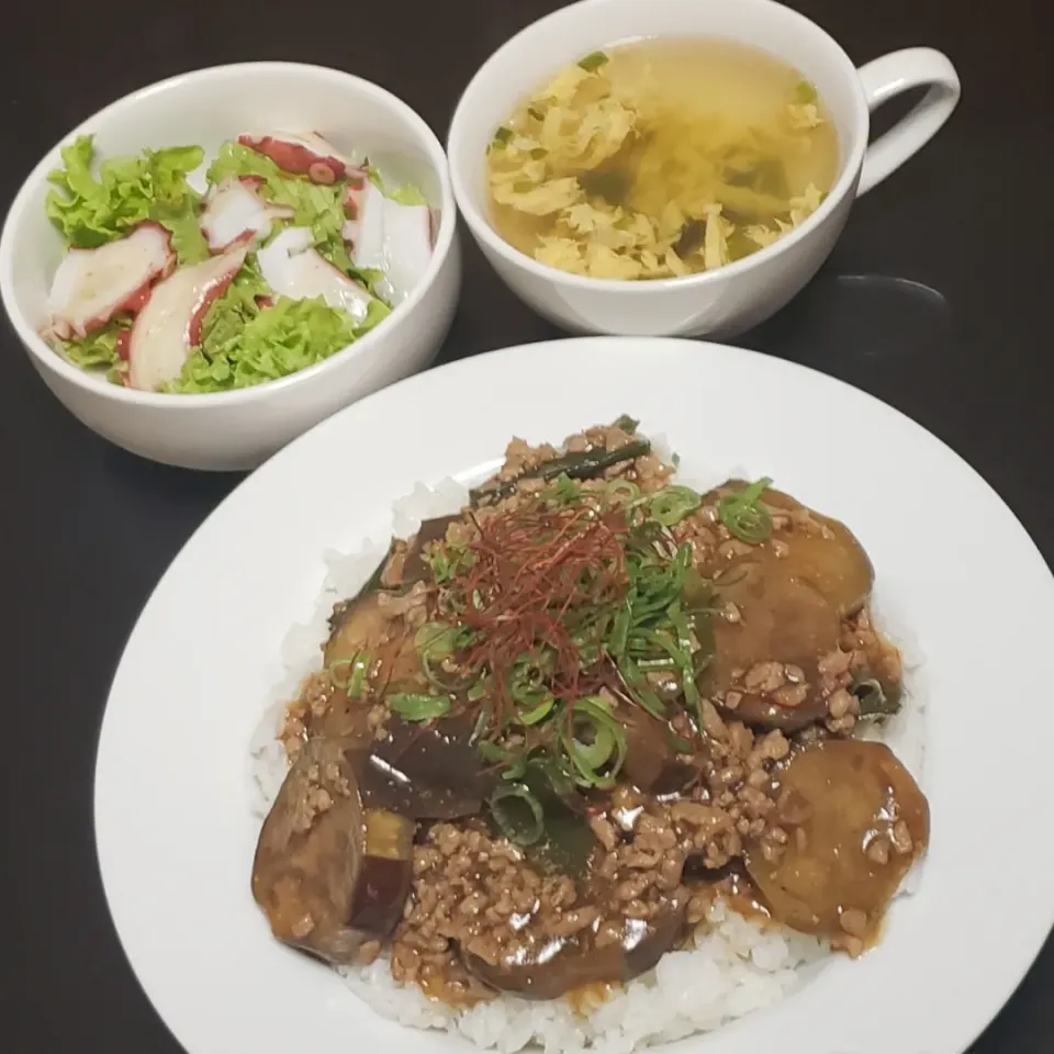 Snapdishの料理写真:麻婆茄子丼|Yukiさん